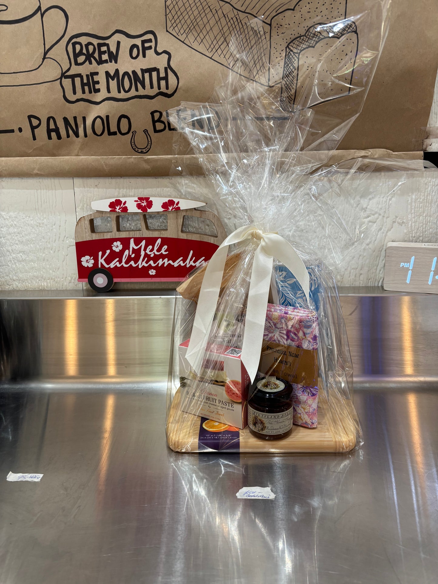 Best of Maui Gift Basket